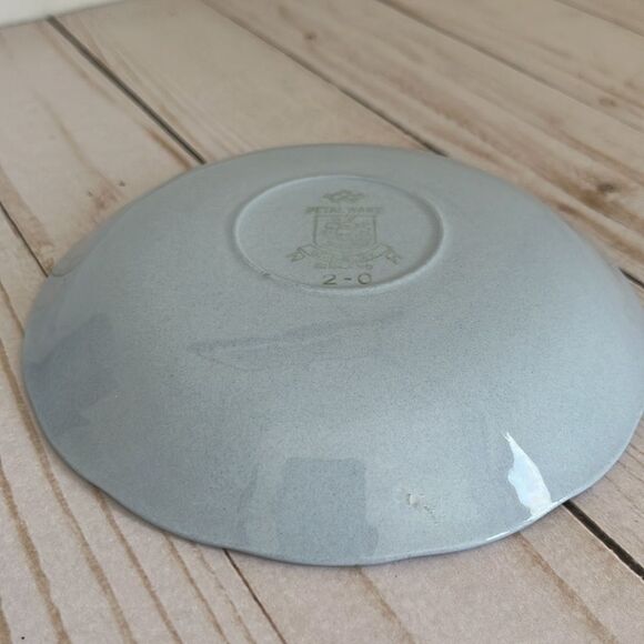 1950s Grindley Lupin Blue Petalware teacup and saucer - Picture 5 of 7